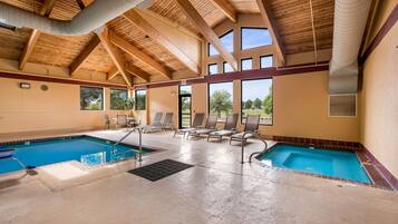 Indoor pool, pool loungers