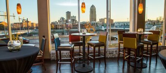 Holiday Inn Downtown - Mercy Area by IHG
