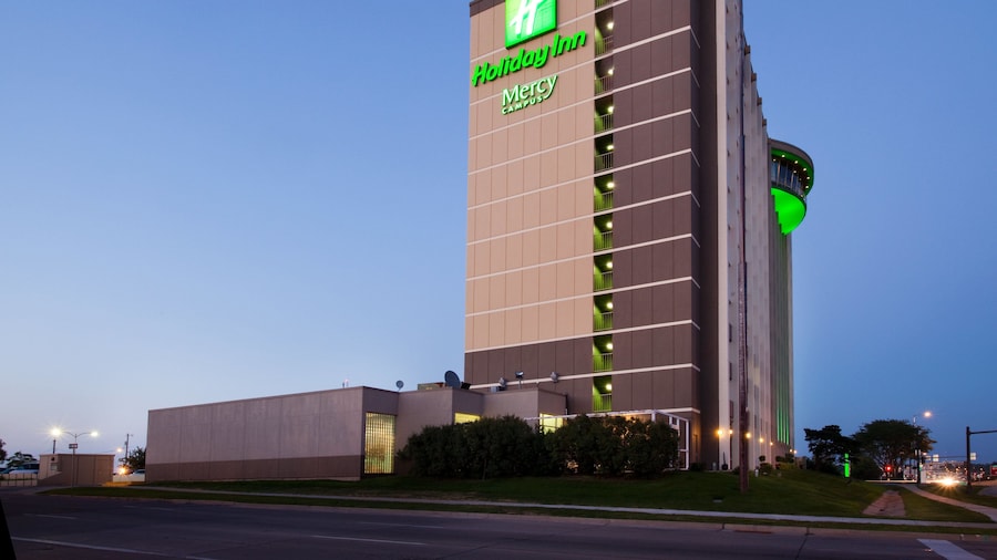 Holiday Inn Downtown - Mercy Area by IHG