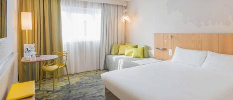 1 chambre, bureau, rideaux occultants, fer et planche Ă repasser