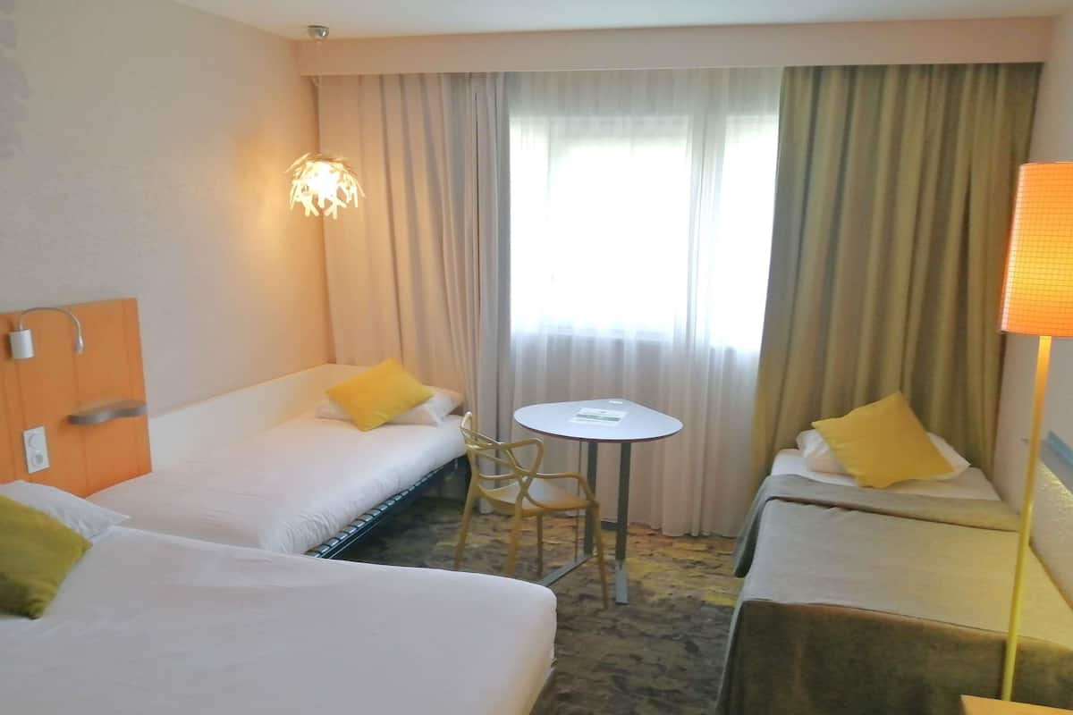 Standard Room, Multiple Beds | 1 bedroom, desk, blackout drapes, iron/ironing board