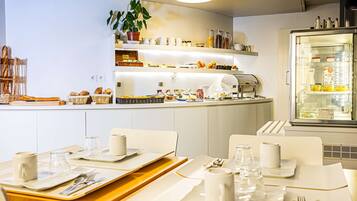 Daily buffet breakfast for a fee