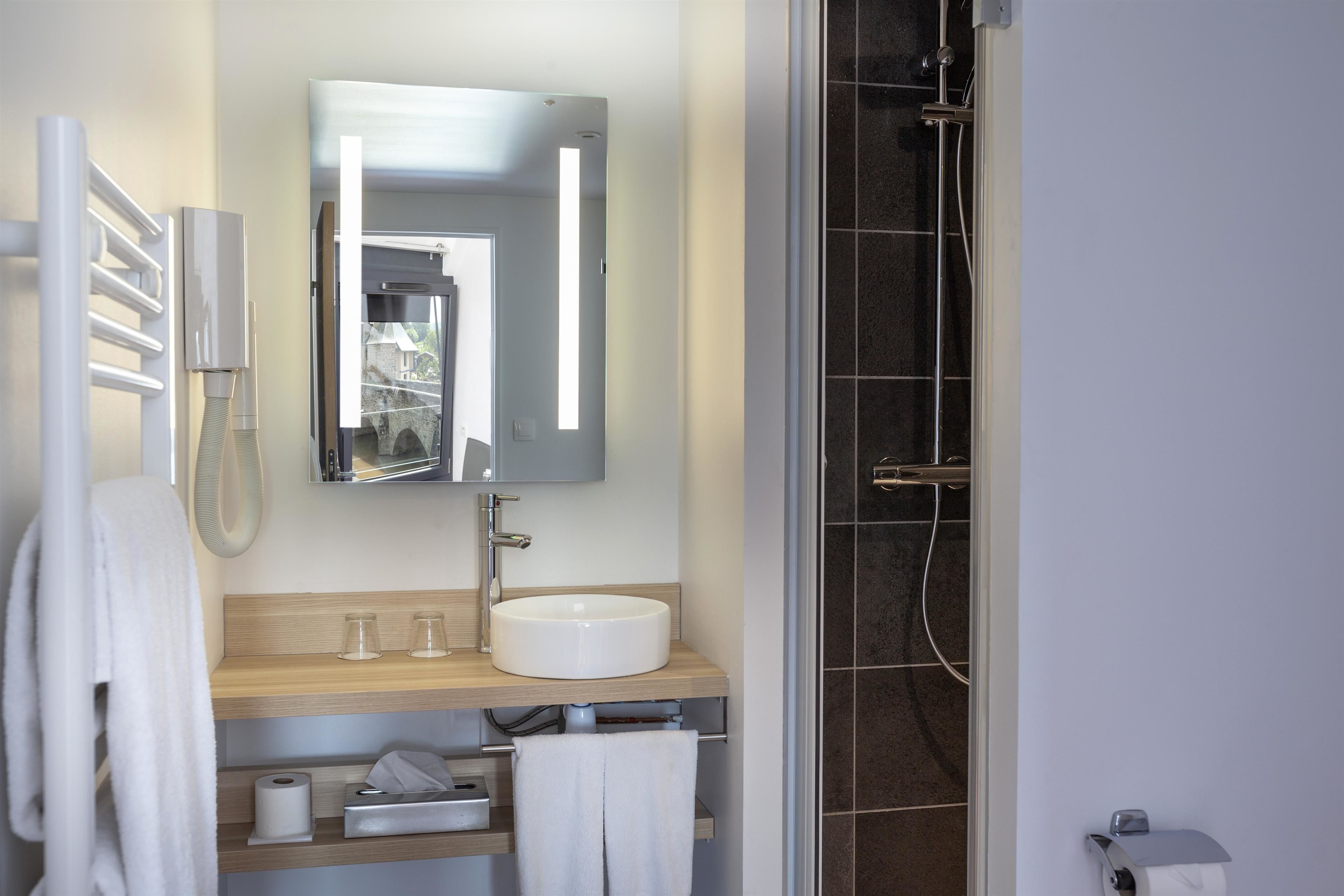 superior room, 1 king bed, river view (larger room;twin bed on request) | bathroom | combined shower/bathtub, hair dryer, towels