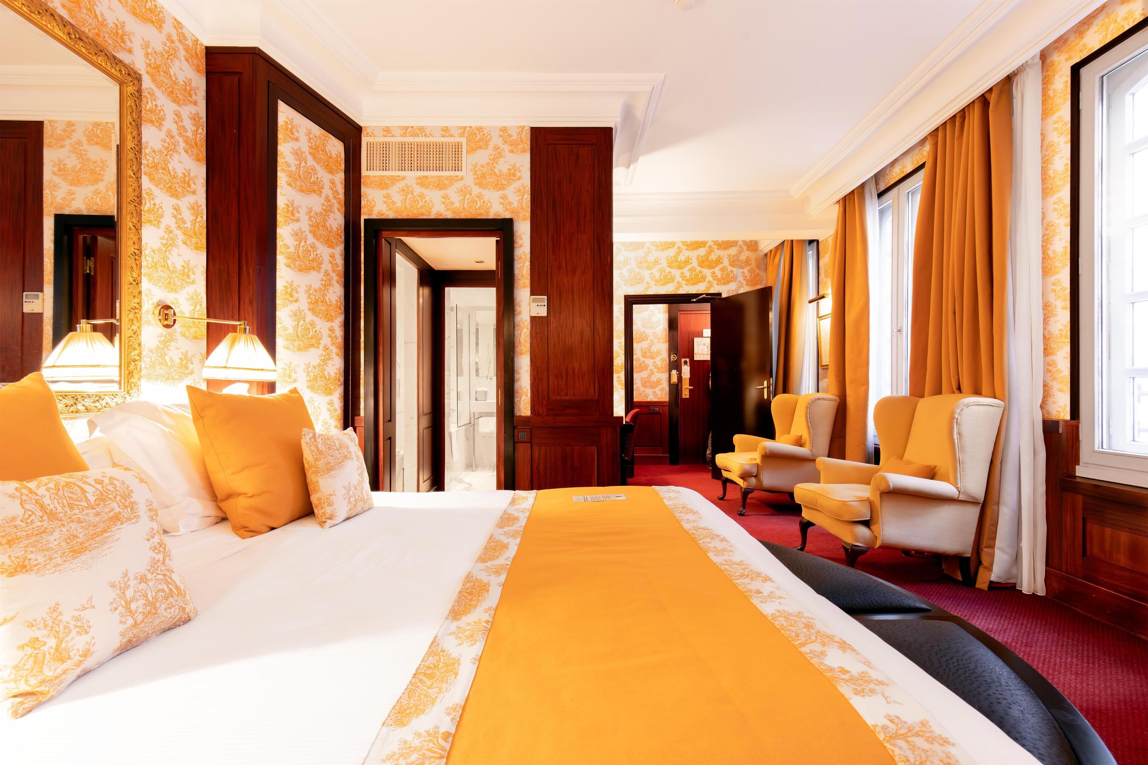 Quarto luxo, 1 cama King, para não fumantes | Roupas de cama premium, camas Select Comfort, frigobar