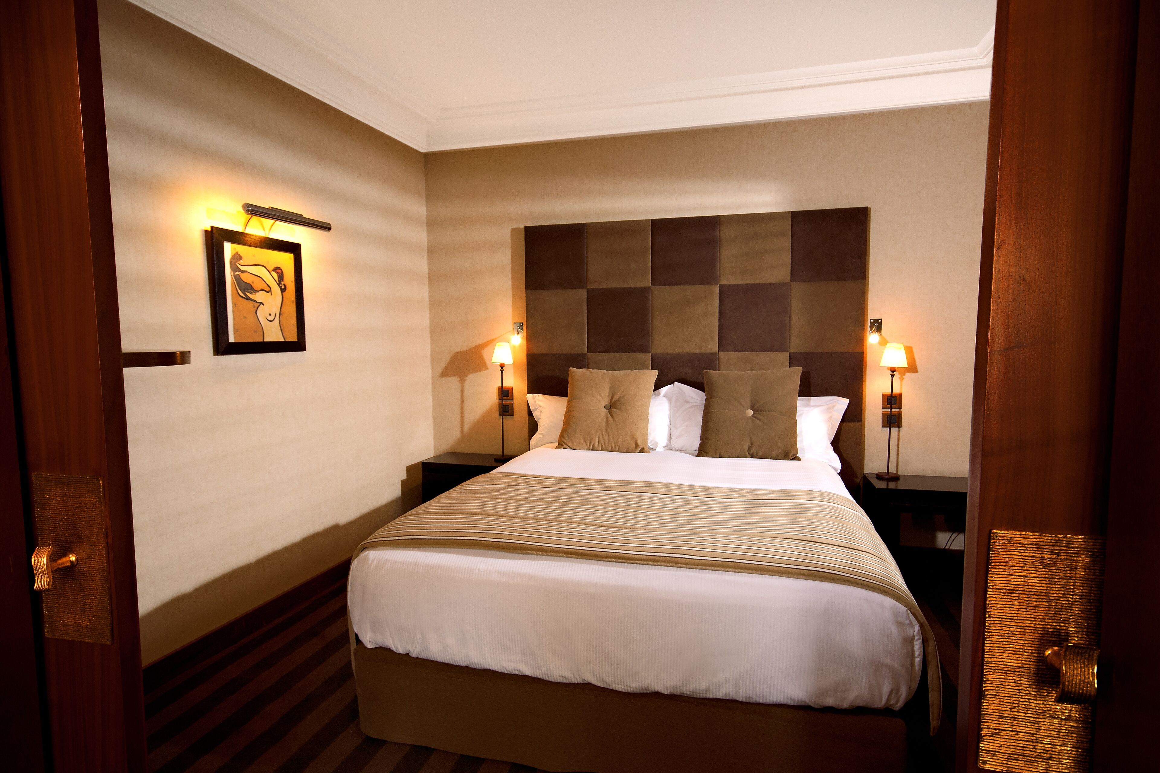 premium bedding, select comfort beds, minibar, in-room safe