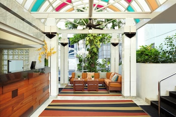 Hotel entrance and lobby at Oasis Hotel Waikiki