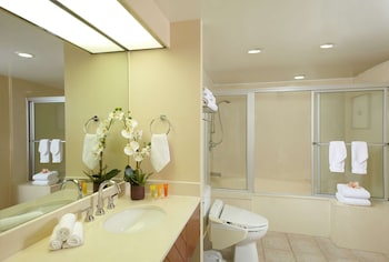 Free toiletries, hair dryer, towels, soap at Oasis Hotel Waikiki