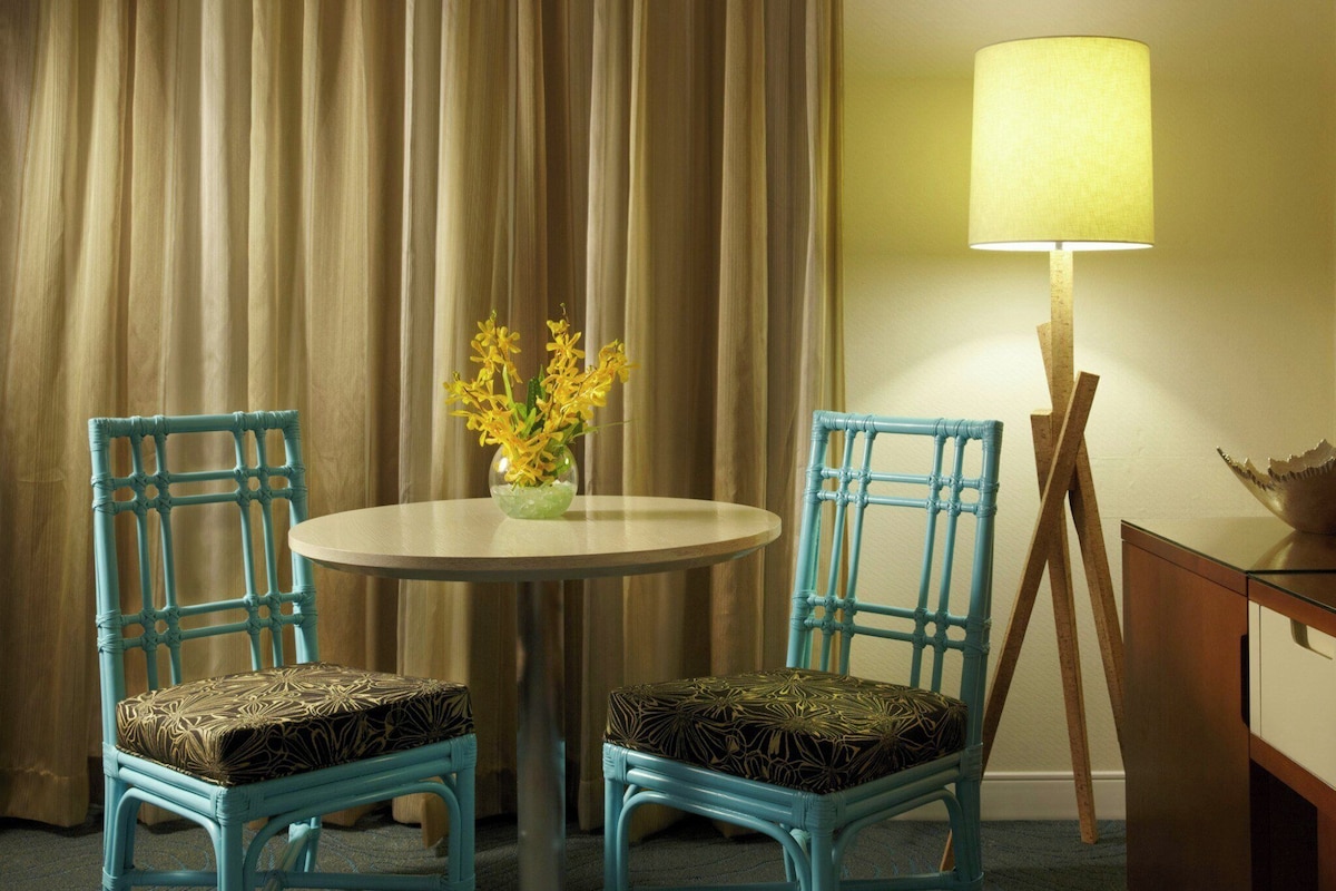 In-room safe, desk, laptop workspace, blackout drapes