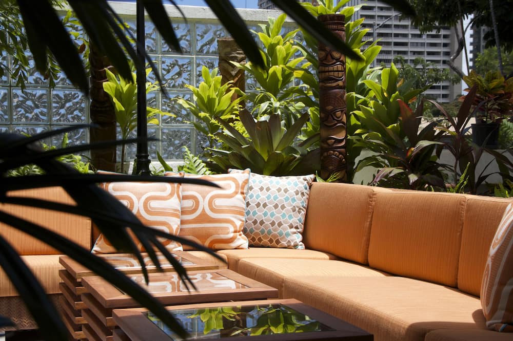 Oasis Hotel Waikiki