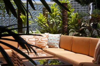 Oasis Hotel Waikiki