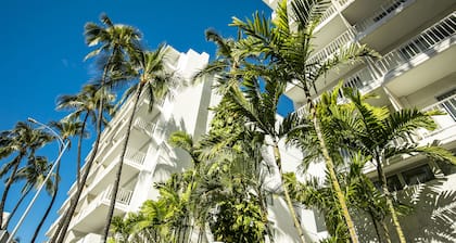Oasis Hotel Waikiki