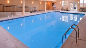 Indoor pool, sun loungers