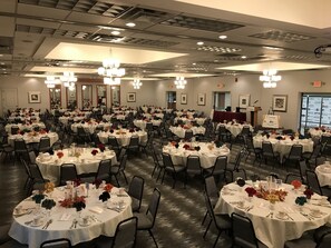 Ballroom - Holiday Inn Martinsburg by IHG (Martinsburg)