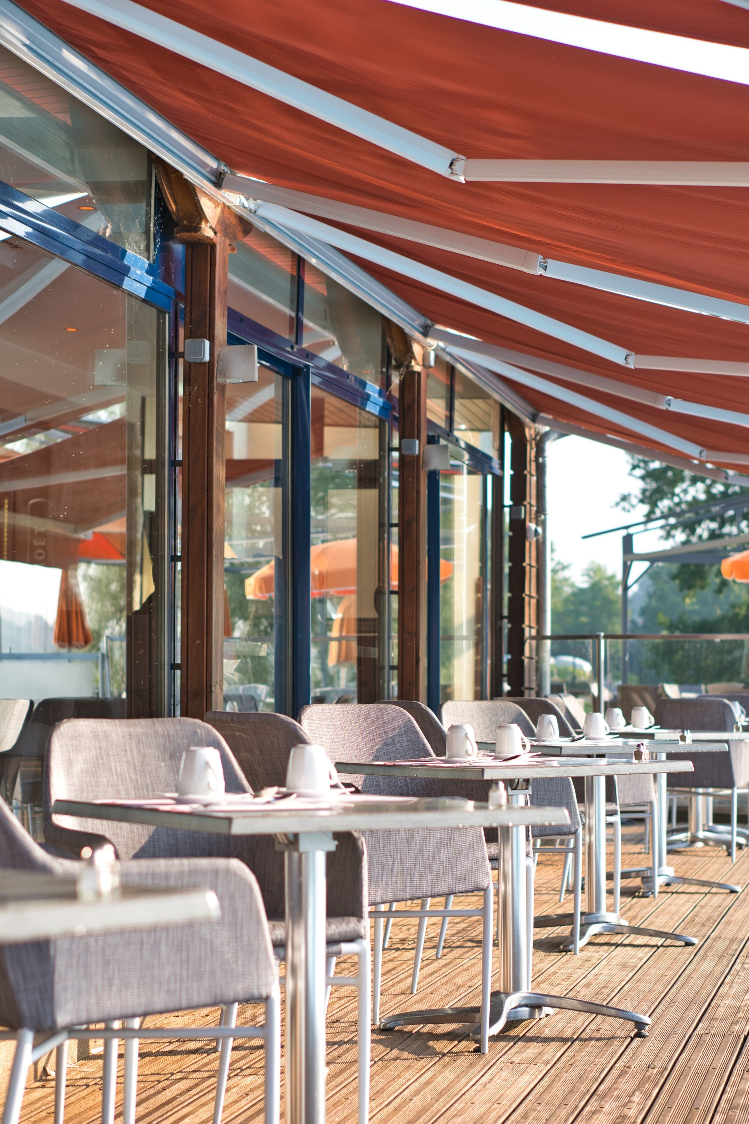 breakfast, lunch, dinner served; french cuisine