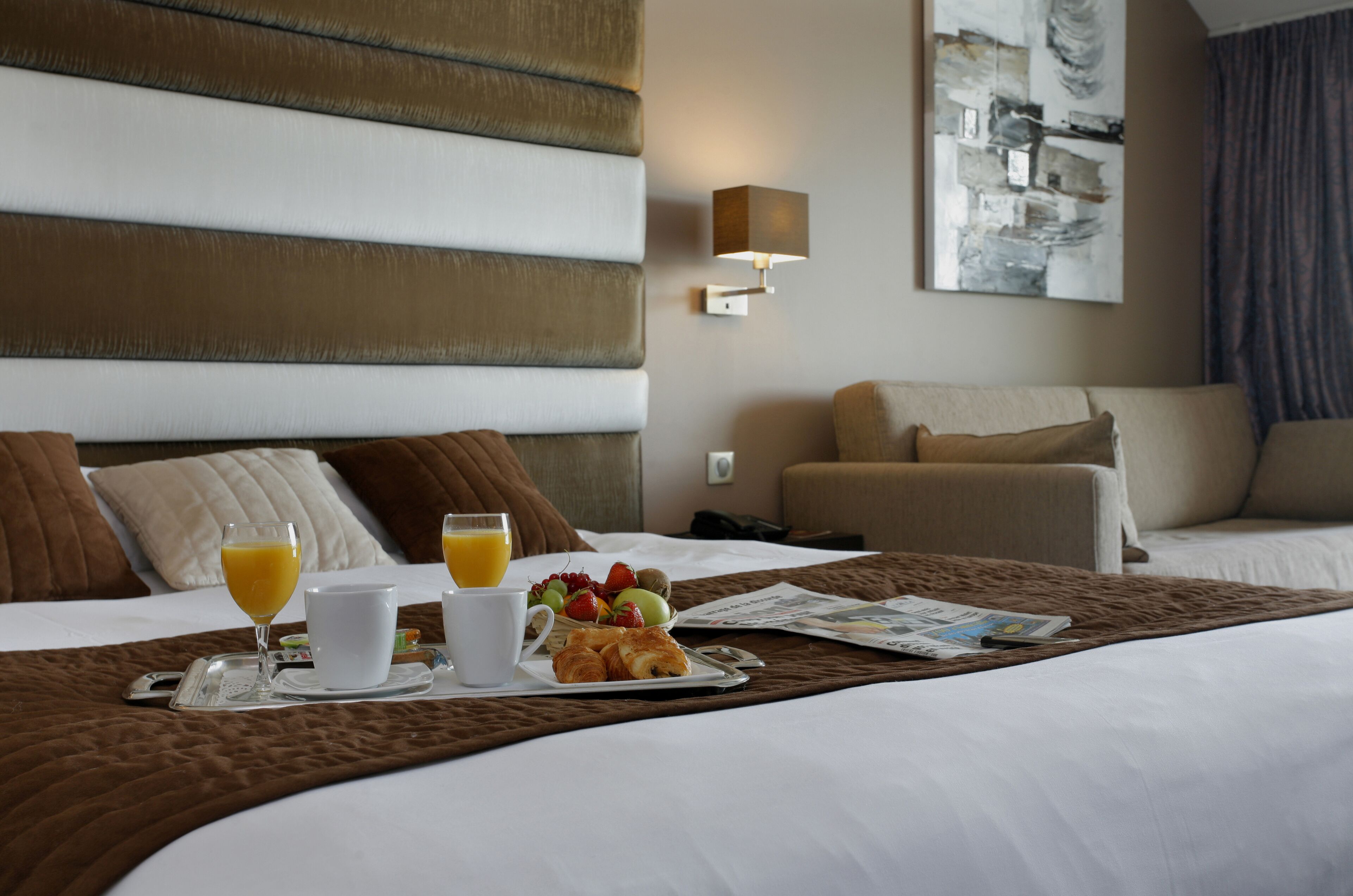 room elegance lake view | premium bedding, minibar, in-room safe, desk