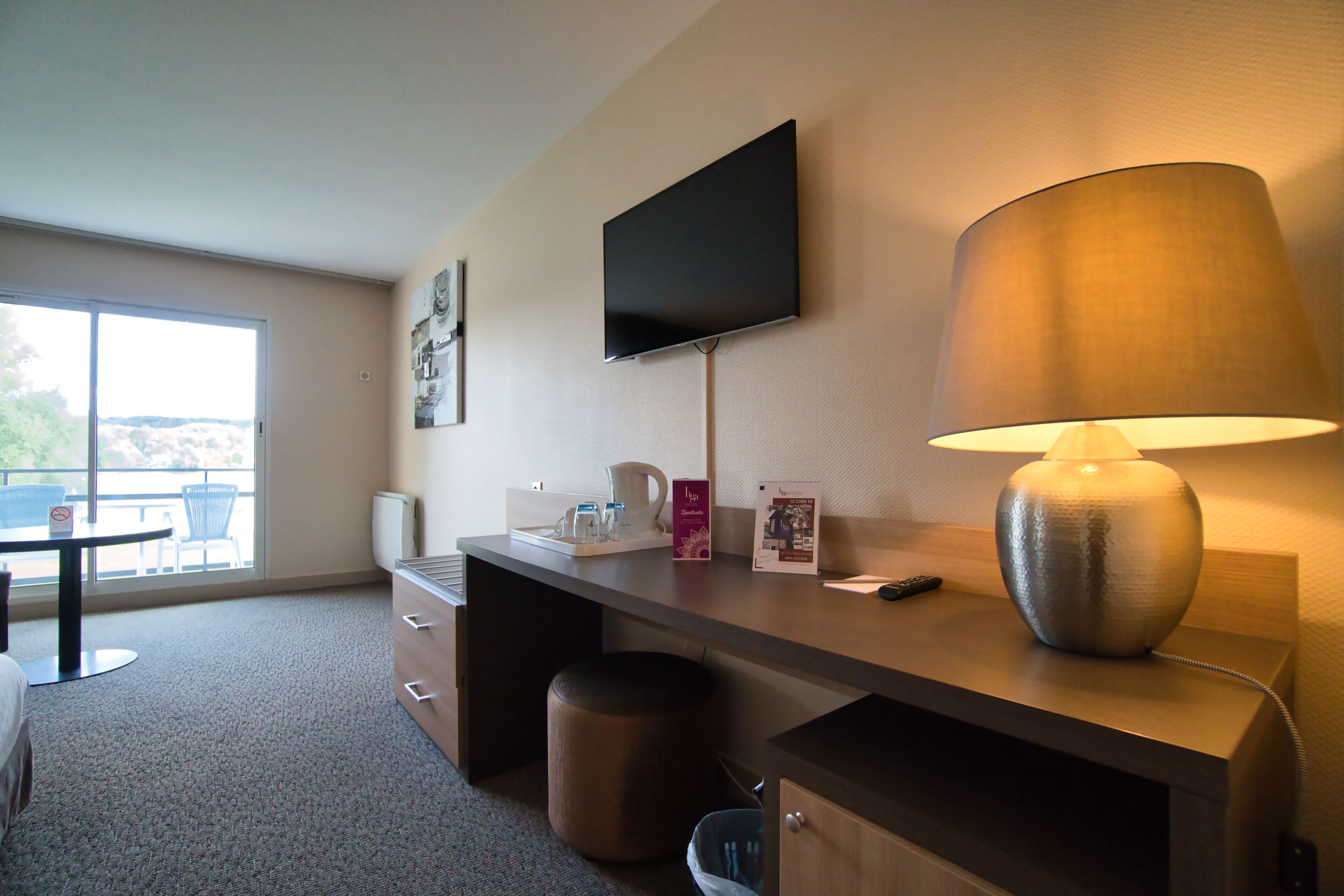 standard room, lake view | premium bedding, minibar, in-room safe, desk