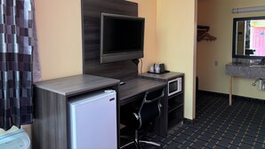 Unclassified image, 3 of 16, button - Villa Inn (Lawrenceburg)