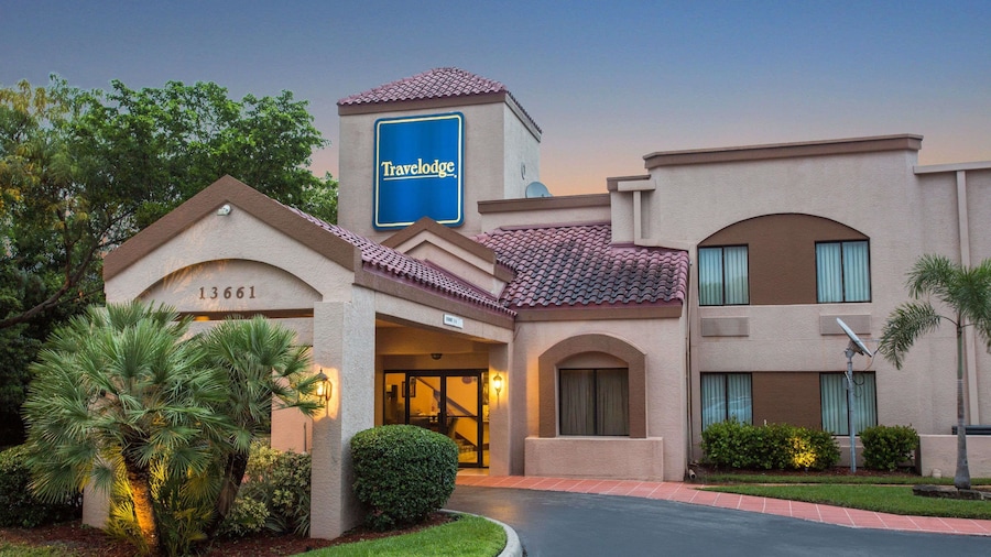 Travelodge by Wyndham Fort Myers Airport