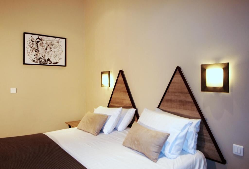 double room, courtyard | 2 bedrooms, in-room safe, desk, laptop workspace