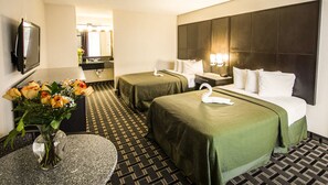 Blackout curtains, soundproofing, iron/ironing board, free WiFi - Croix Grand Hotel (Sebring)