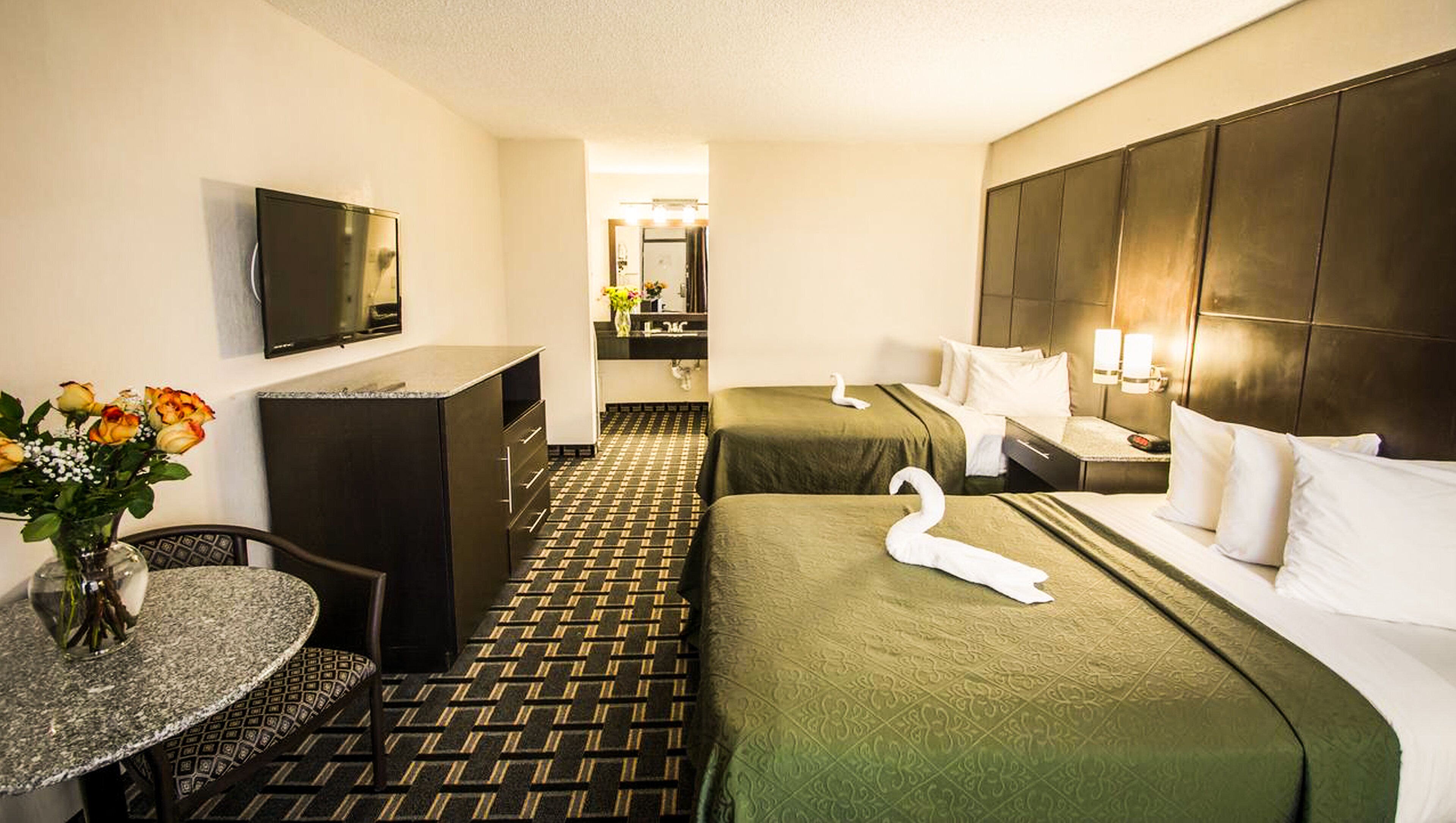 ผ้าม่านกันแสง, ห้องเก็บเสียง, เตารีด/โต๊ะรีดผ้า, Wi-Fi ฟรี