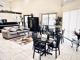 Desayuno completo incluido todos los días