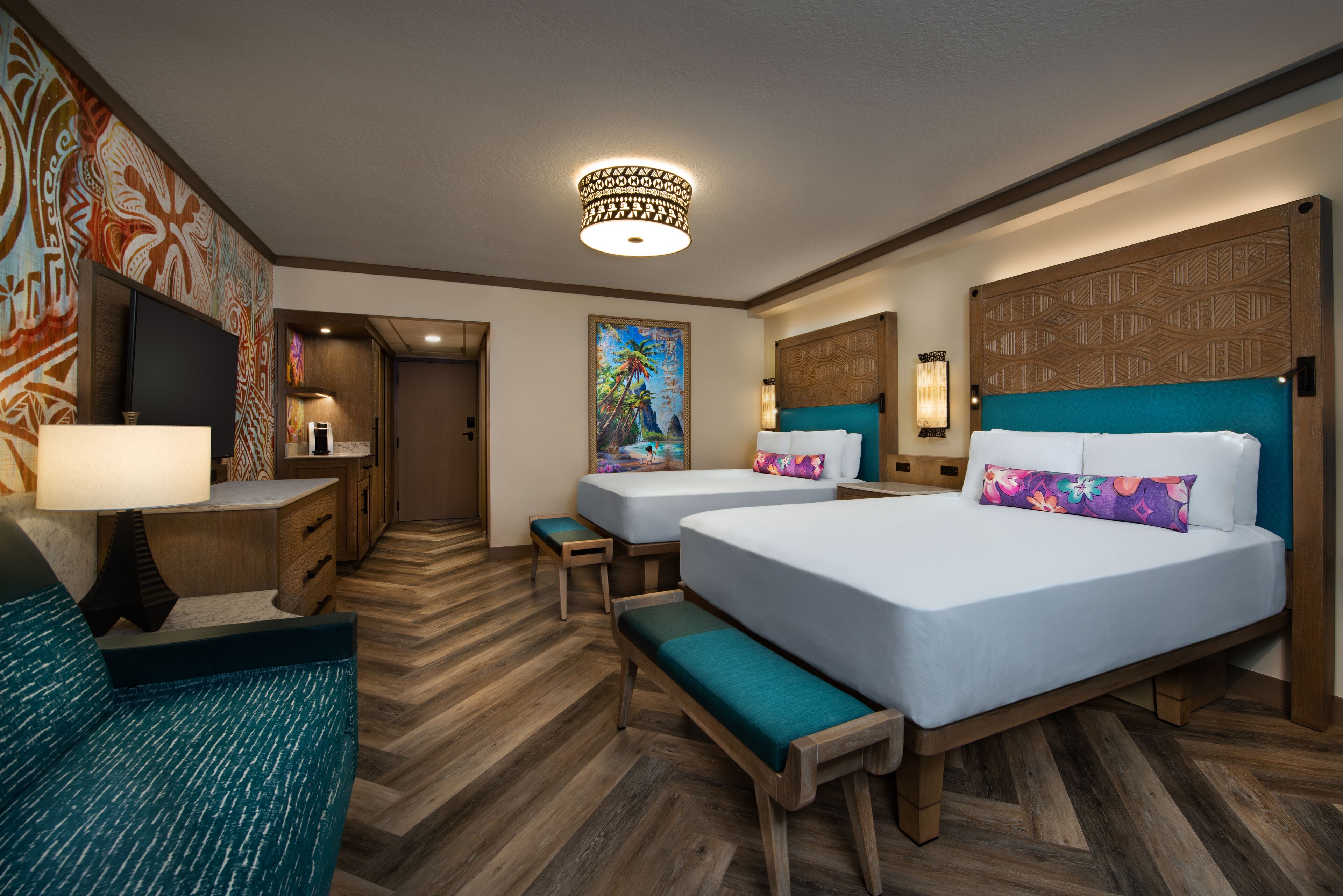 premium bedding, pillow-top beds, in-room safe, desk