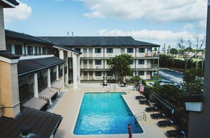 室外泳池