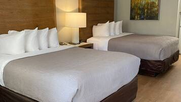 Premium bedding, desk, iron/ironing board, free WiFi