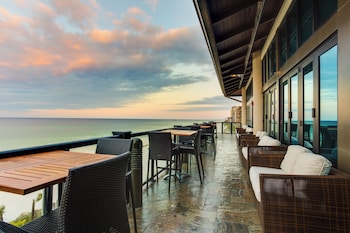 Meeting space at Holiday Inn Resort Panama City Beach by IHG