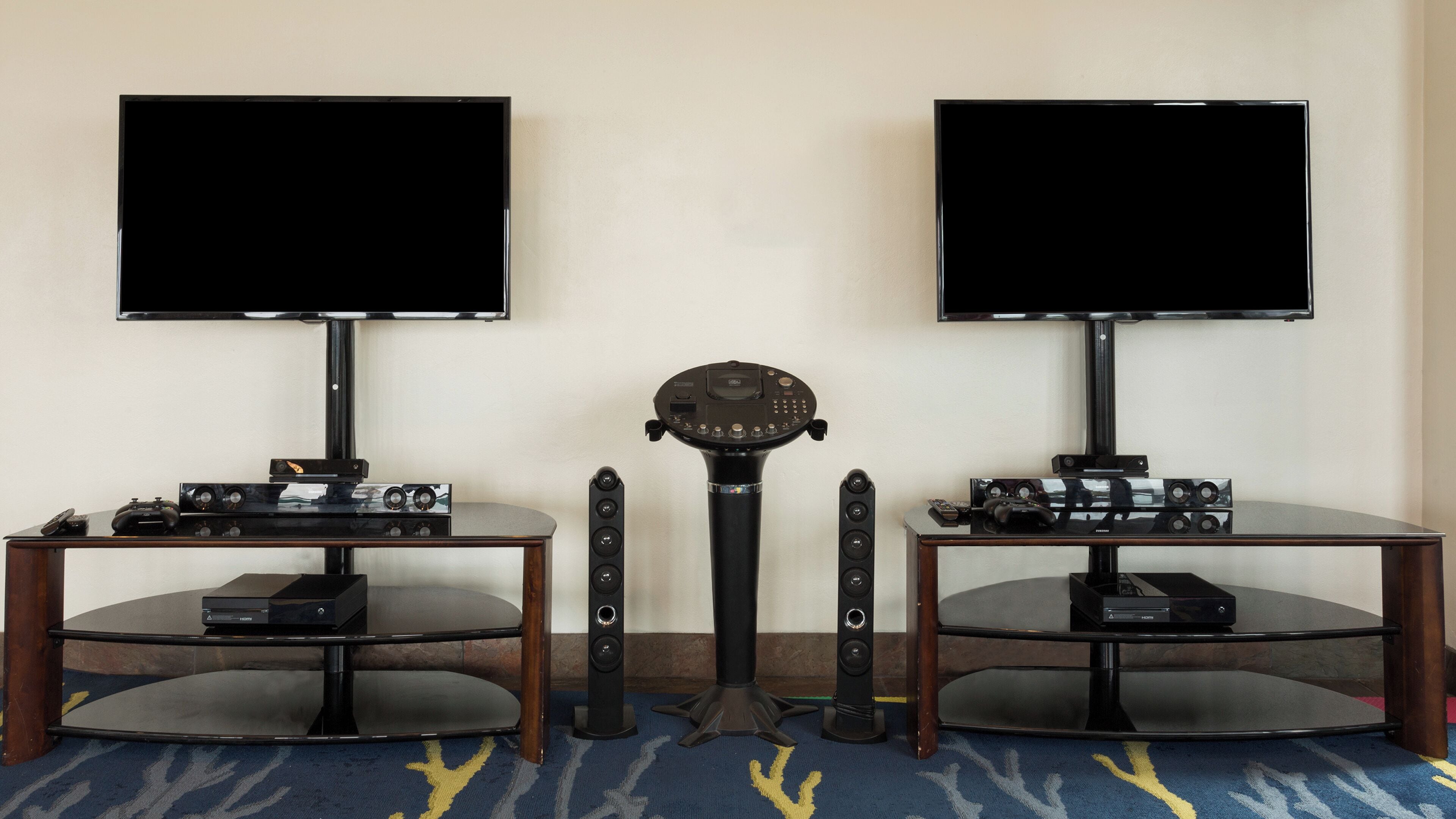 standard room, multiple beds | 1 bedroom, premium bedding, in-room safe, laptop workspace