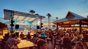 5 restaurants, breakfast, lunch, dinner served; Italian cuisine