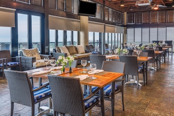 Bar (on property) at Holiday Inn Resort Panama City Beach by IHG