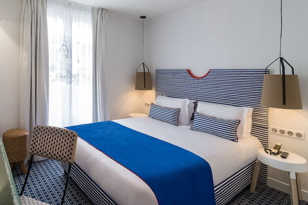Standard Double Room - Free soft minibar, courtesy tray - Digital press | 1 bedroom, premium bedding, free minibar, in-room safe
