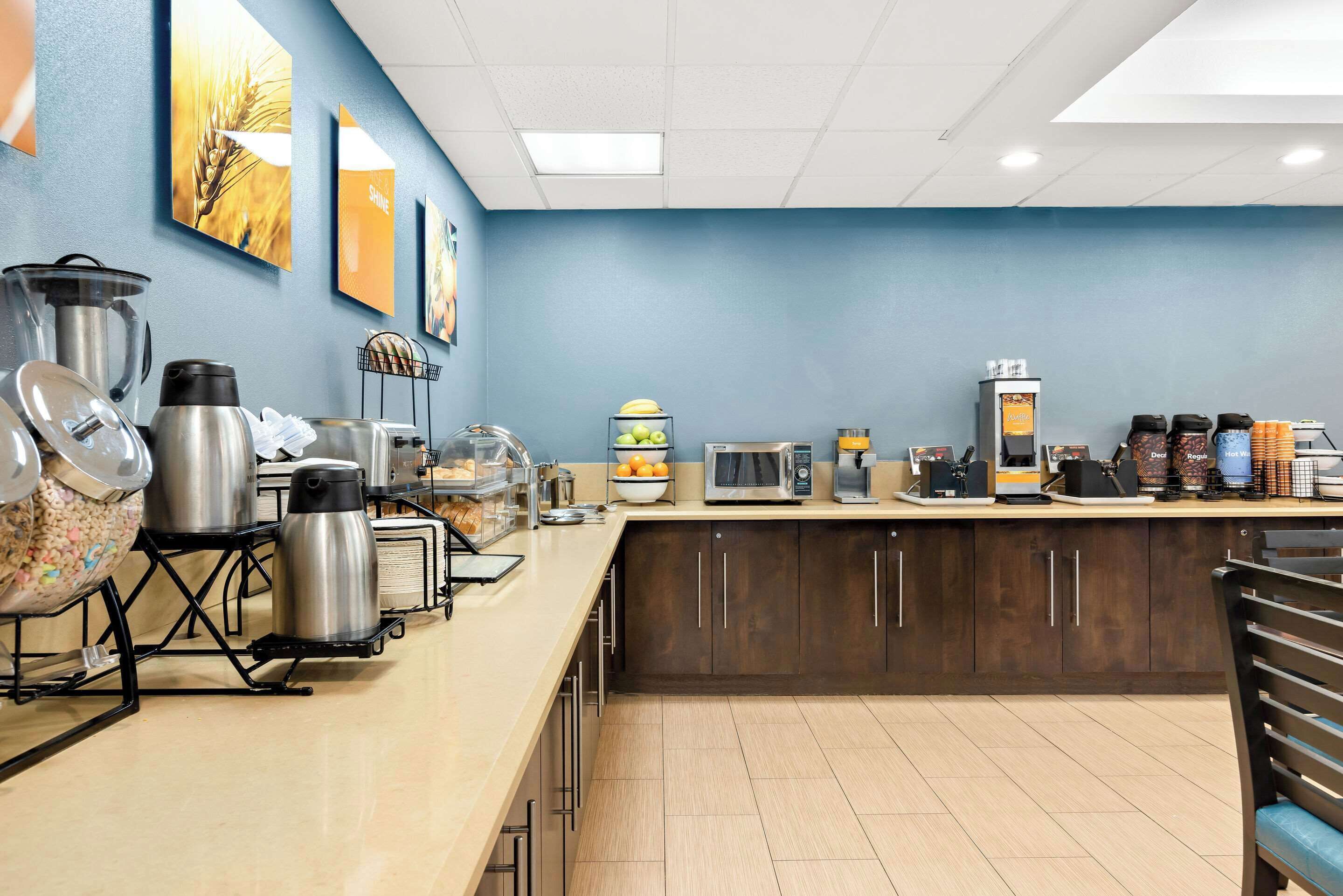 包含每日自助早餐