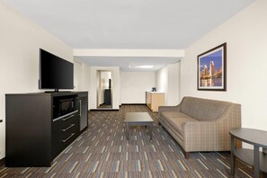 Room, 1 King Bed, Accessible, Non Smoking (Accessible Tub) | Desk, laptop workspace, blackout drapes, iron/ironing board - Comfort Inn Chula Vista San Diego South (Chula Vista)