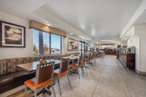 ห้องอาหารเช้า