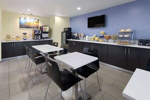 Café da manhã continental grátis todos os dias