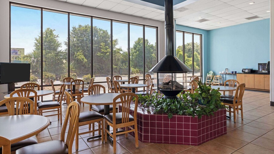 Days Inn by Wyndham St George