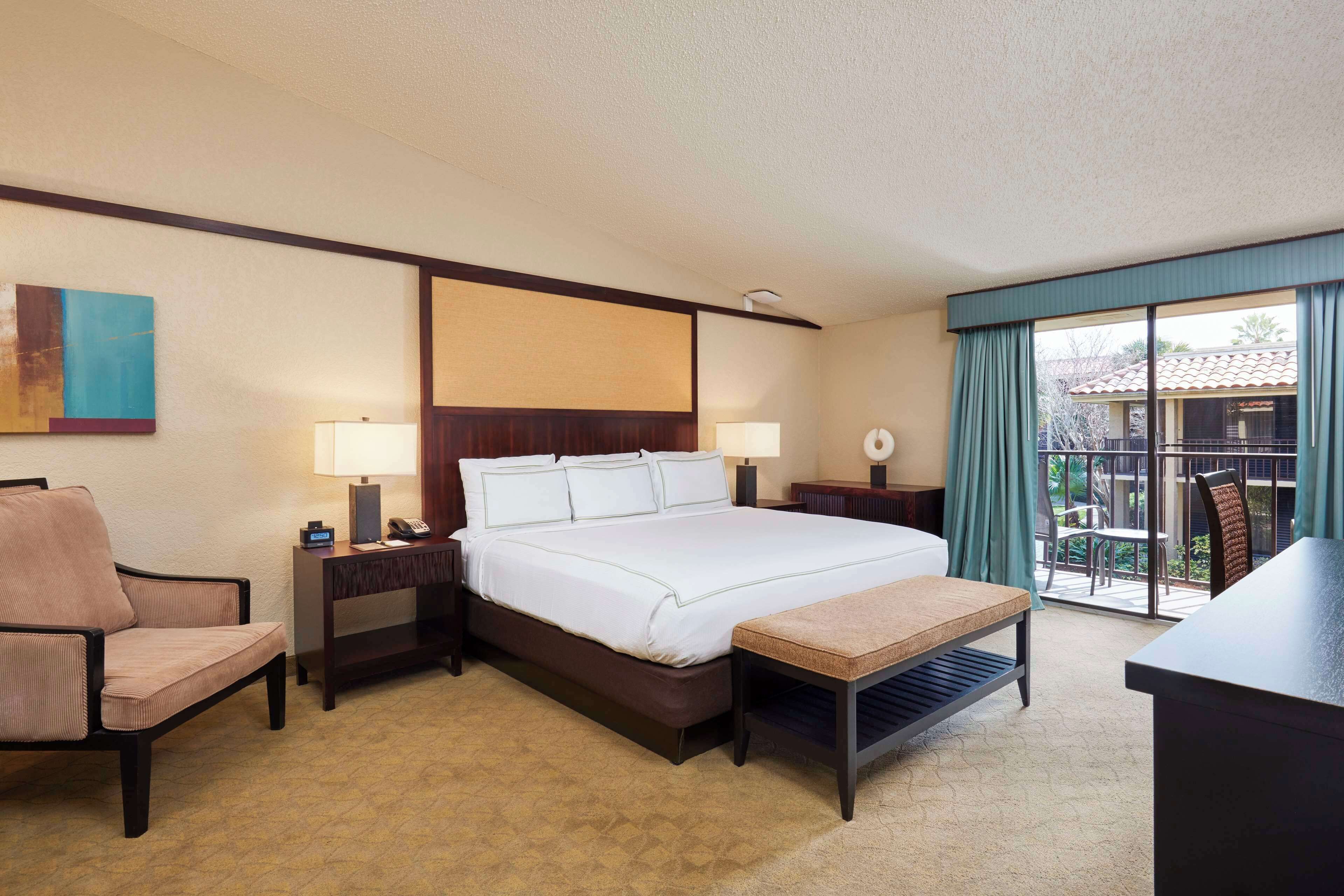 DoubleTree by Hilton Hotel Orlando at SeaWorld Reviews, Deals & Photos