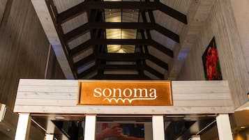 3 bars/lounges, poolside bar