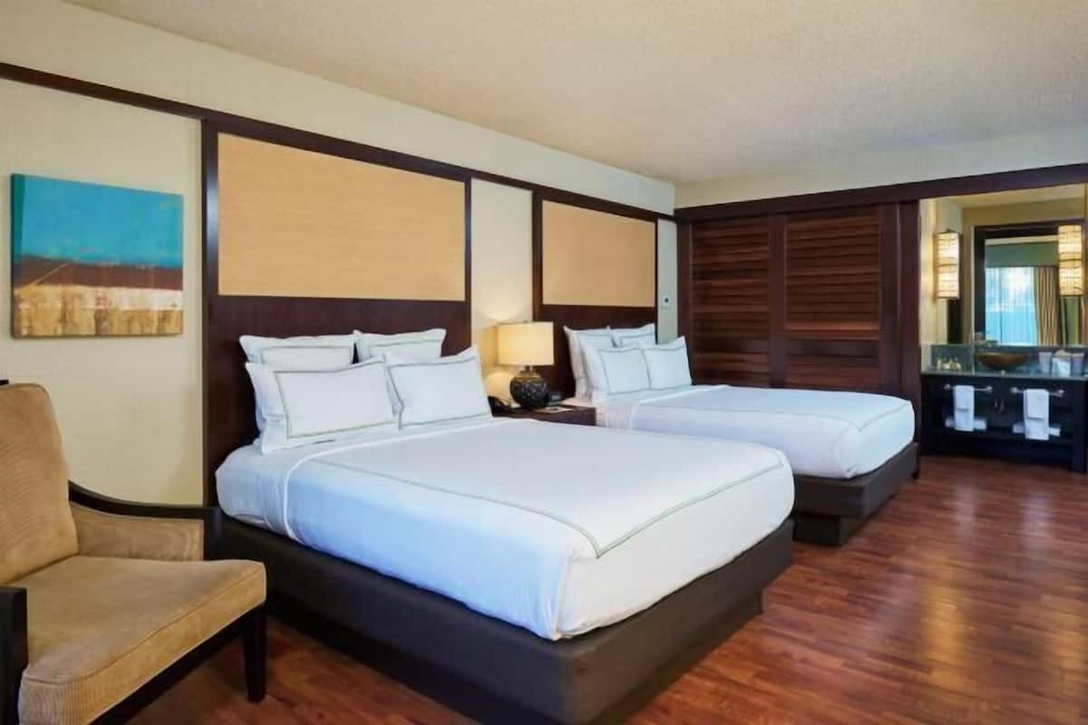 1 bedroom, premium bedding, pillowtop beds, in-room safe