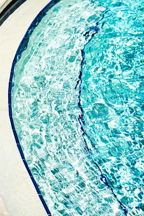 2 Außenpools, Cabañas (gegen Gebühr), Sonnenschirme