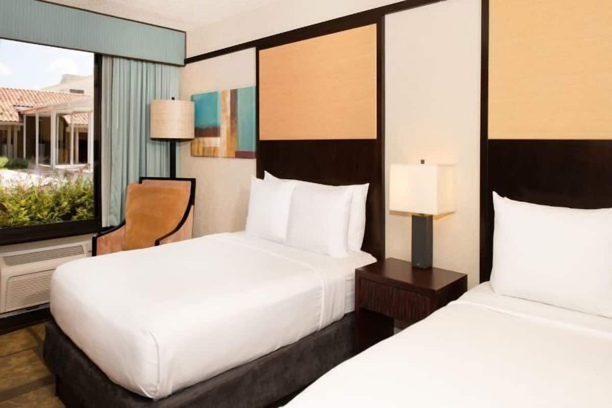 1 bedroom, premium bedding, pillowtop beds, in-room safe