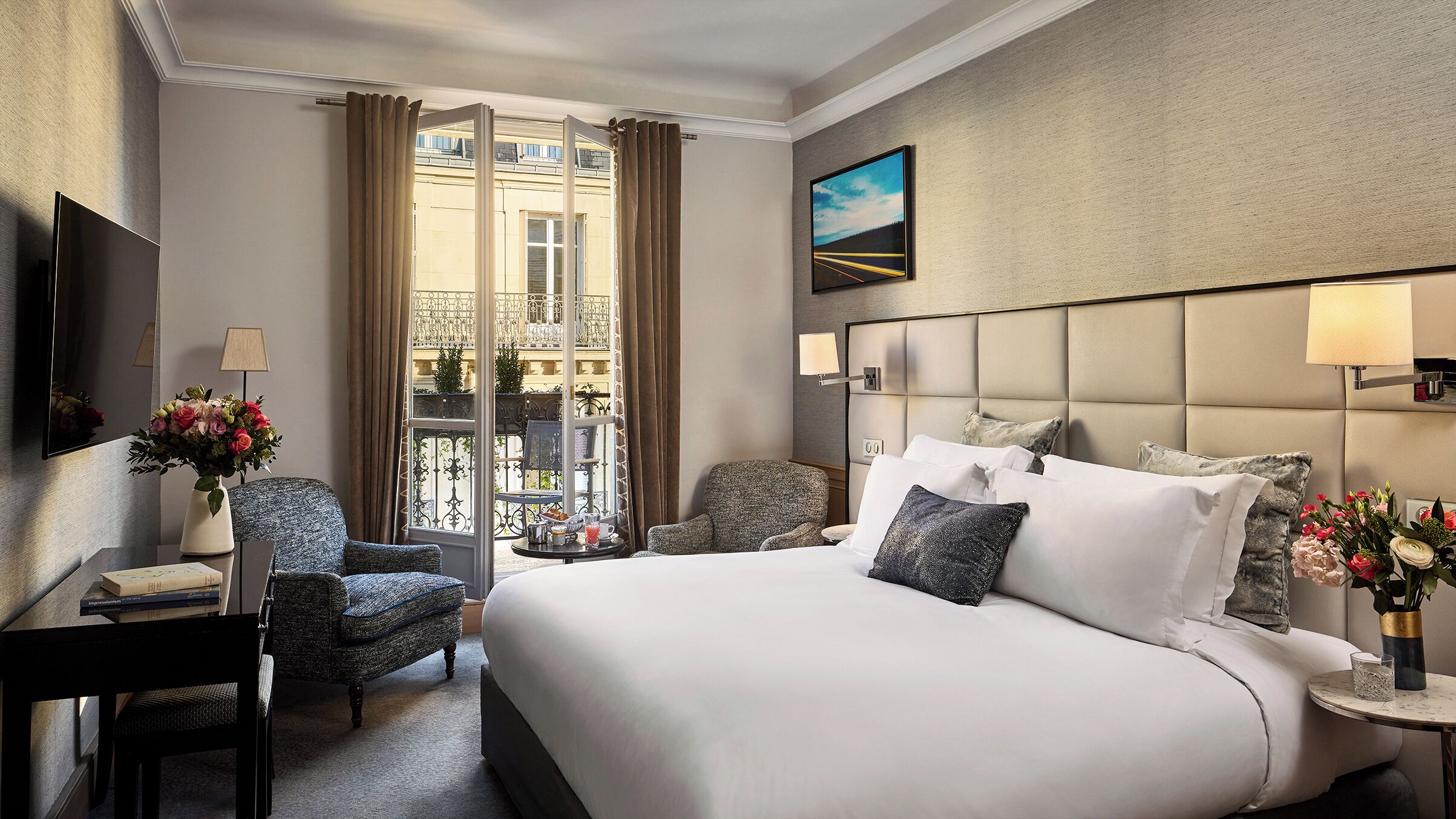 Luxury King Room, Balcony | Premium bedding, down comforters, pillowtop beds, minibar