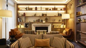 Área de estar no saguão