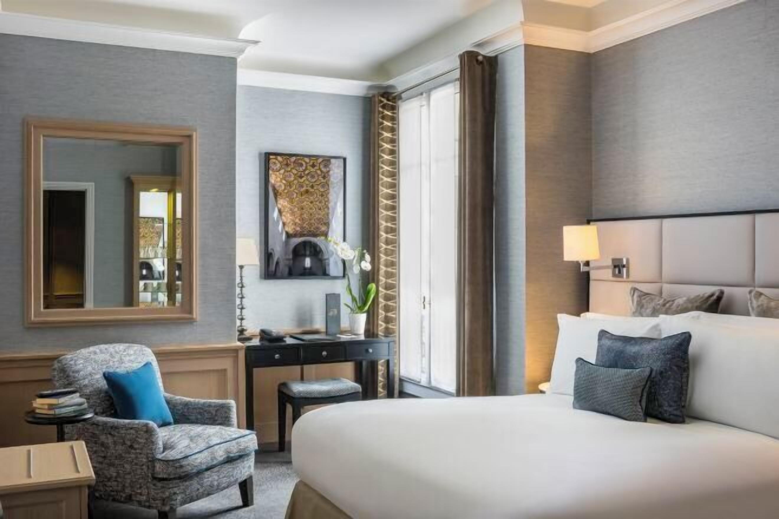 Premium bedding, down duvets, pillow-top beds, minibar