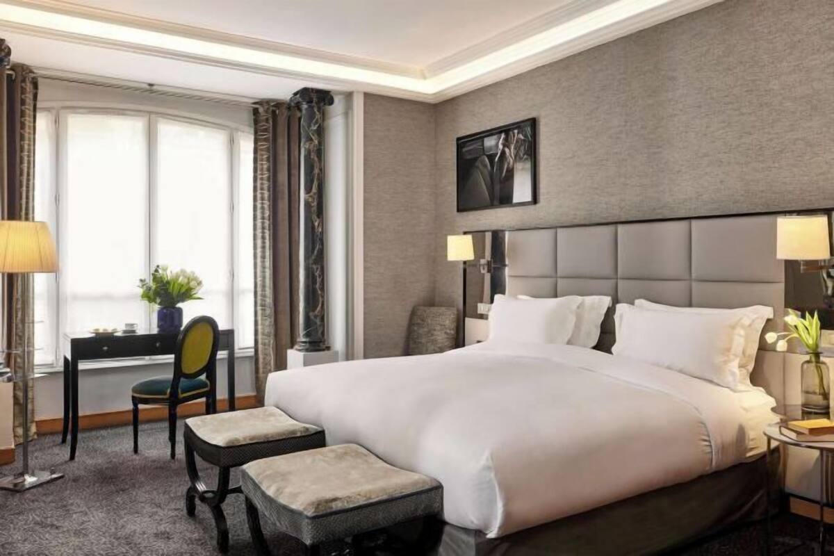 Premium bedding, down duvets, pillow-top beds, minibar