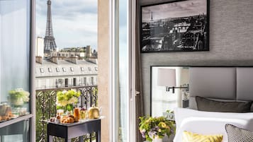 Svit Deluxe - 1 kingsize-säng | Sängtillbehör av högsta kvalitet, duntäcken, bäddmadrasser och minibar