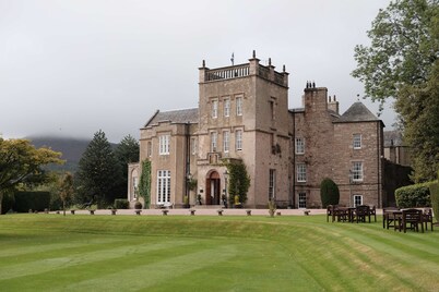 Macdonald Pittodrie House